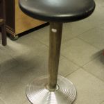 884 8221 STOOL